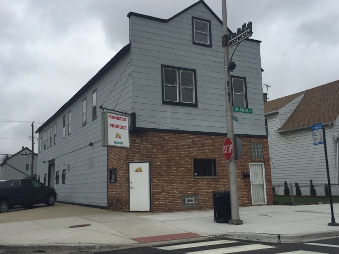 Flossie's Club, now Bandero Produce, 2017 - Pudgy's Pizza, Hegewisch - Chicago Pizza Hound